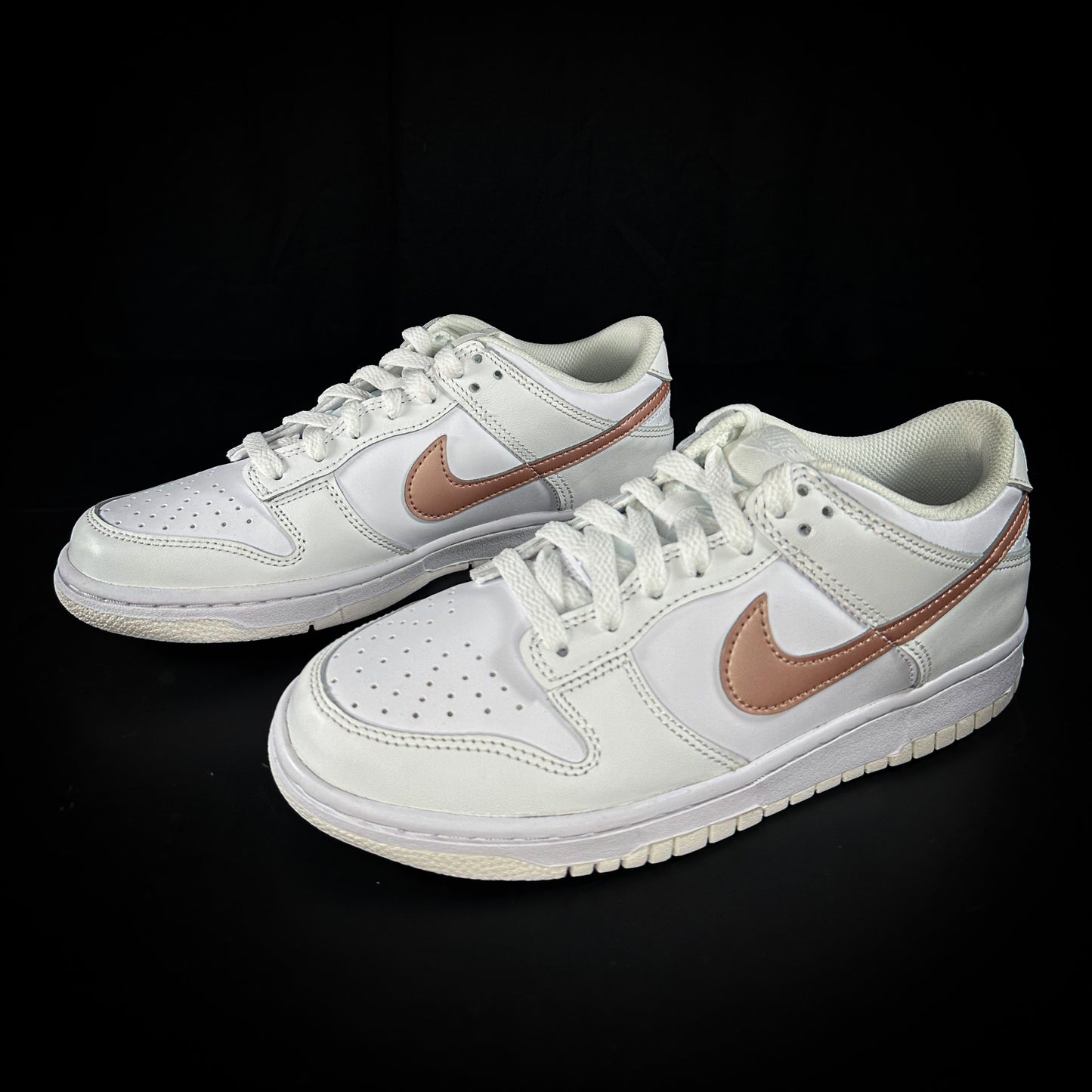 6us (7.5W) Nike Dunk Low “Gold Rose”