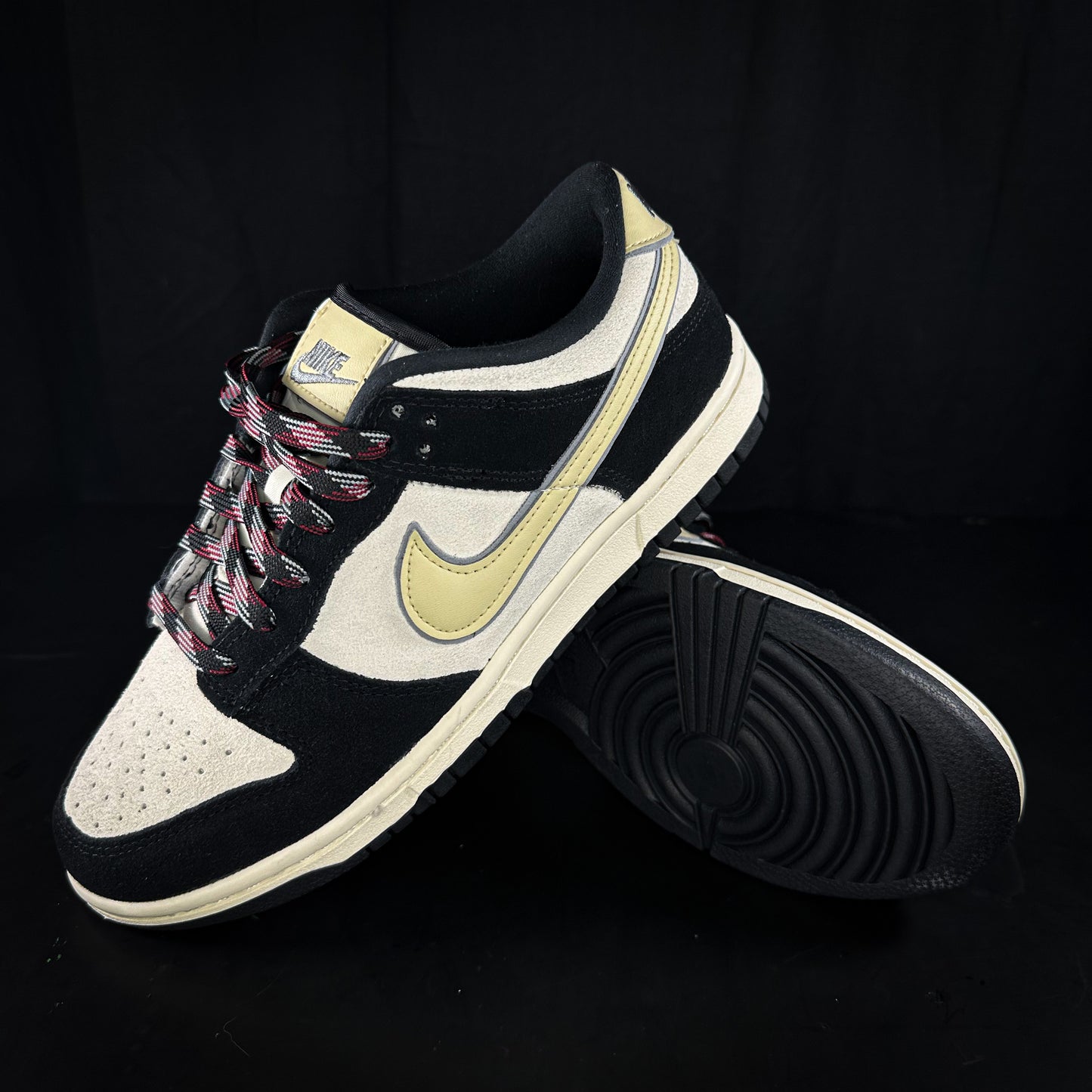 Dunk Low “Black Team Gold” 8us (9,5W)