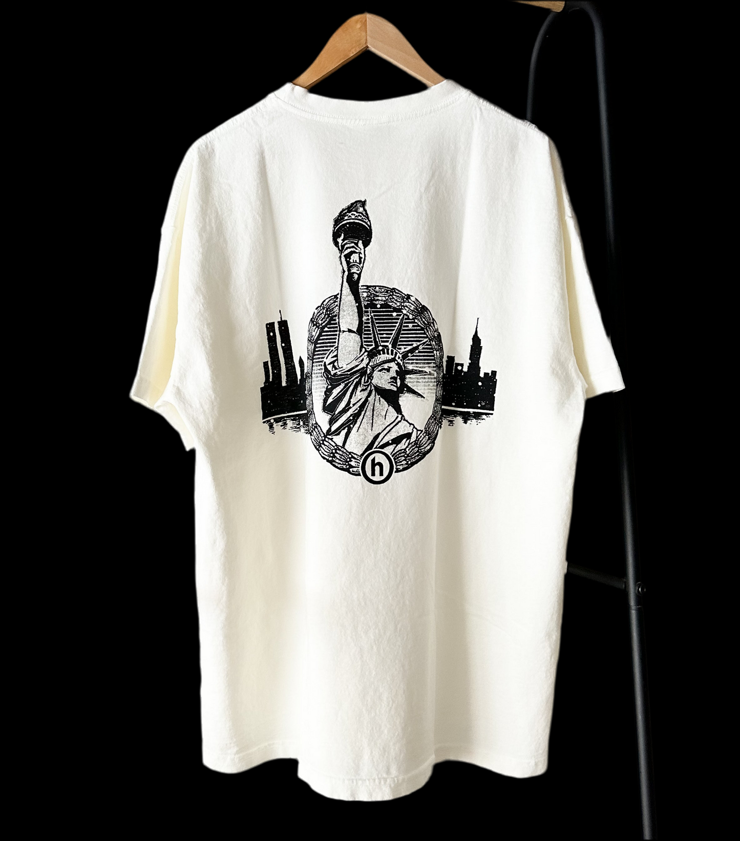T-Shirt “All City Holiday” Cream XL