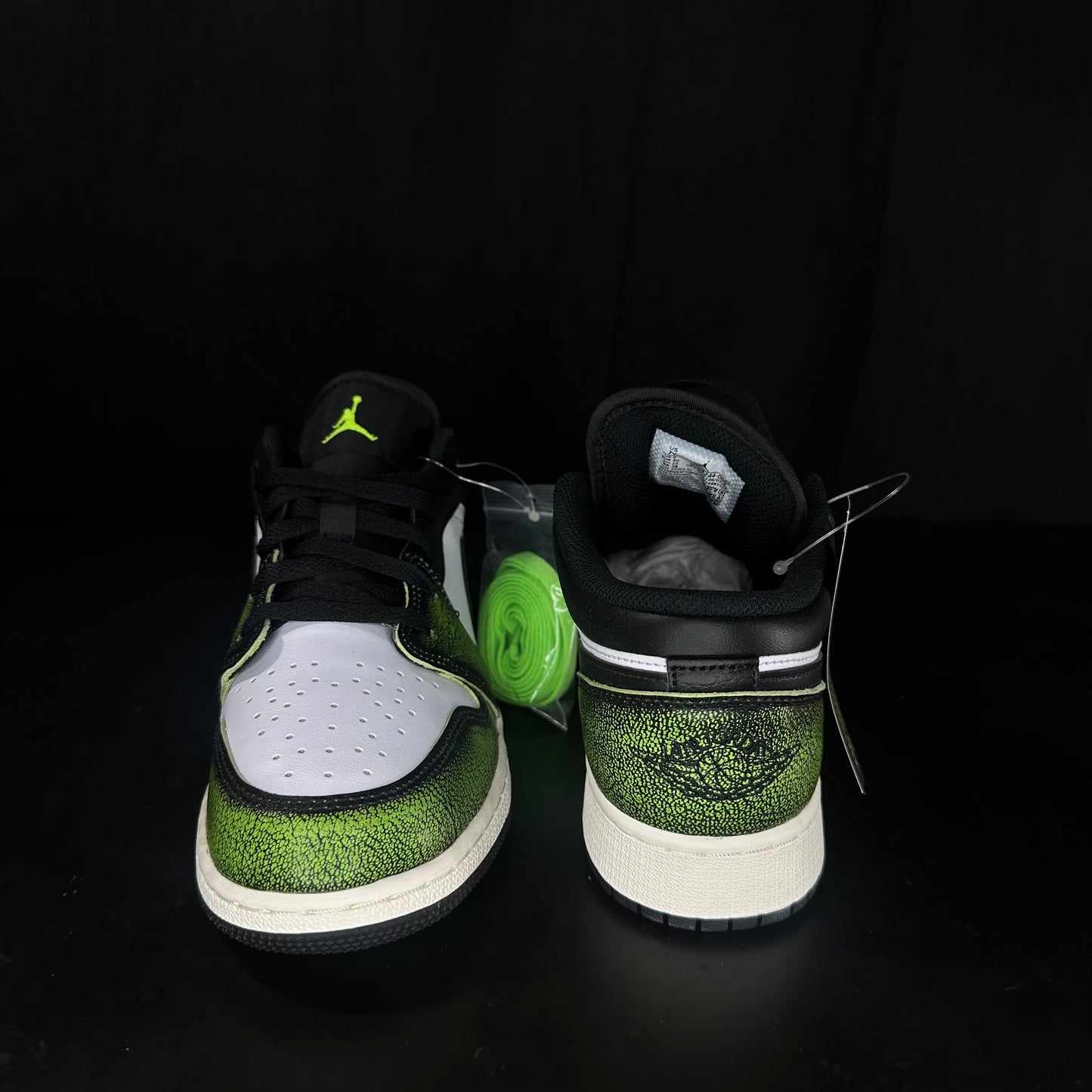 Jordan 1 Low “Wear Away Electric Green” 7us (8,5W)