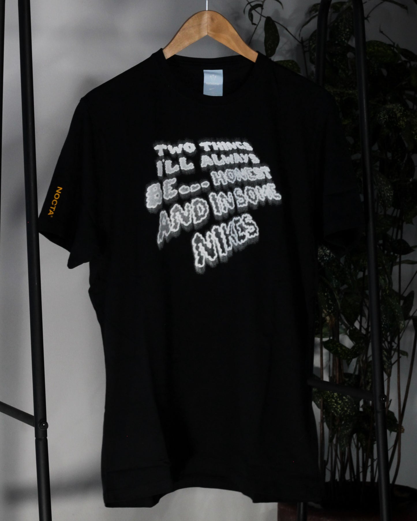 T-Shirt "Be Honest" Black L