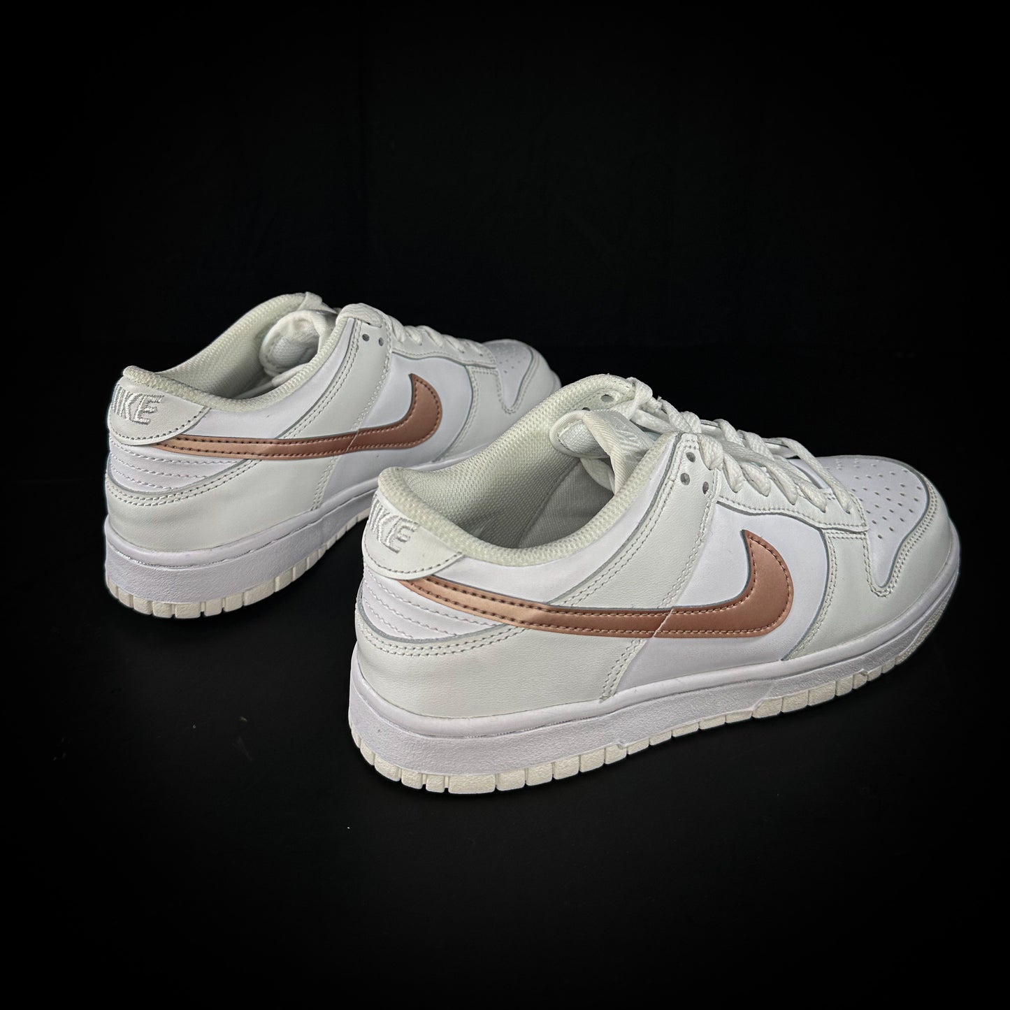 6us (7.5W) Nike Dunk Low “Gold Rose”