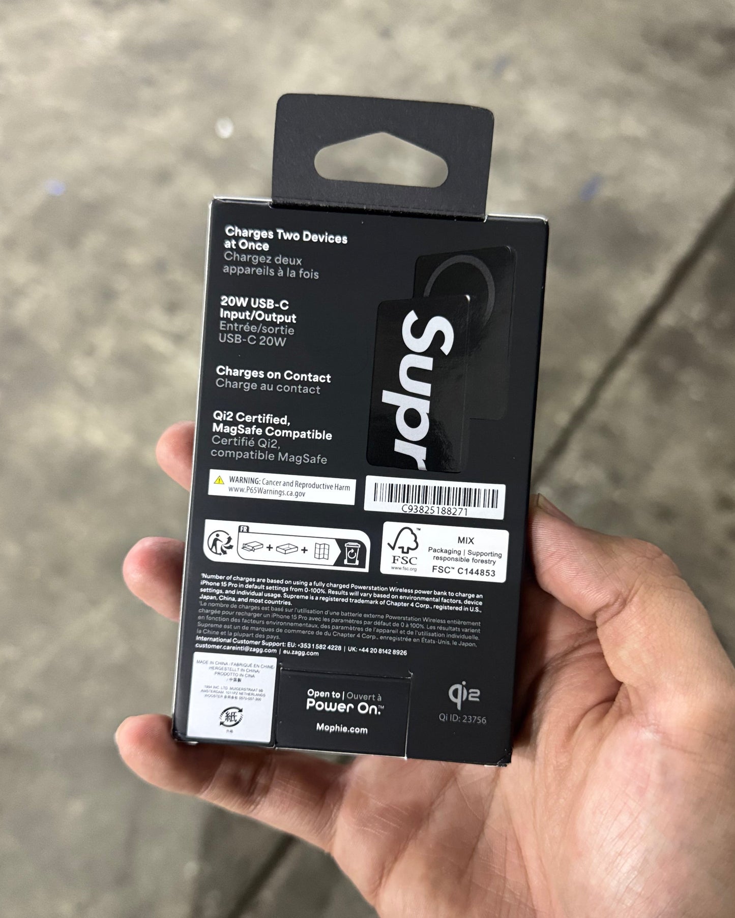 Supreme x Mophie Qi2 Powerstation