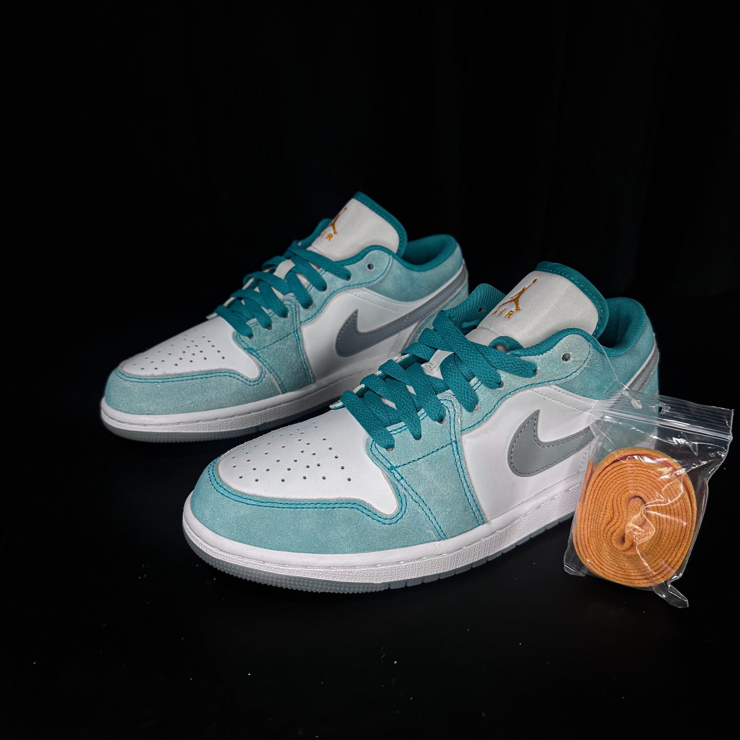 8us (9.5W) Nike Jordan 1 Low “New Emerald” 