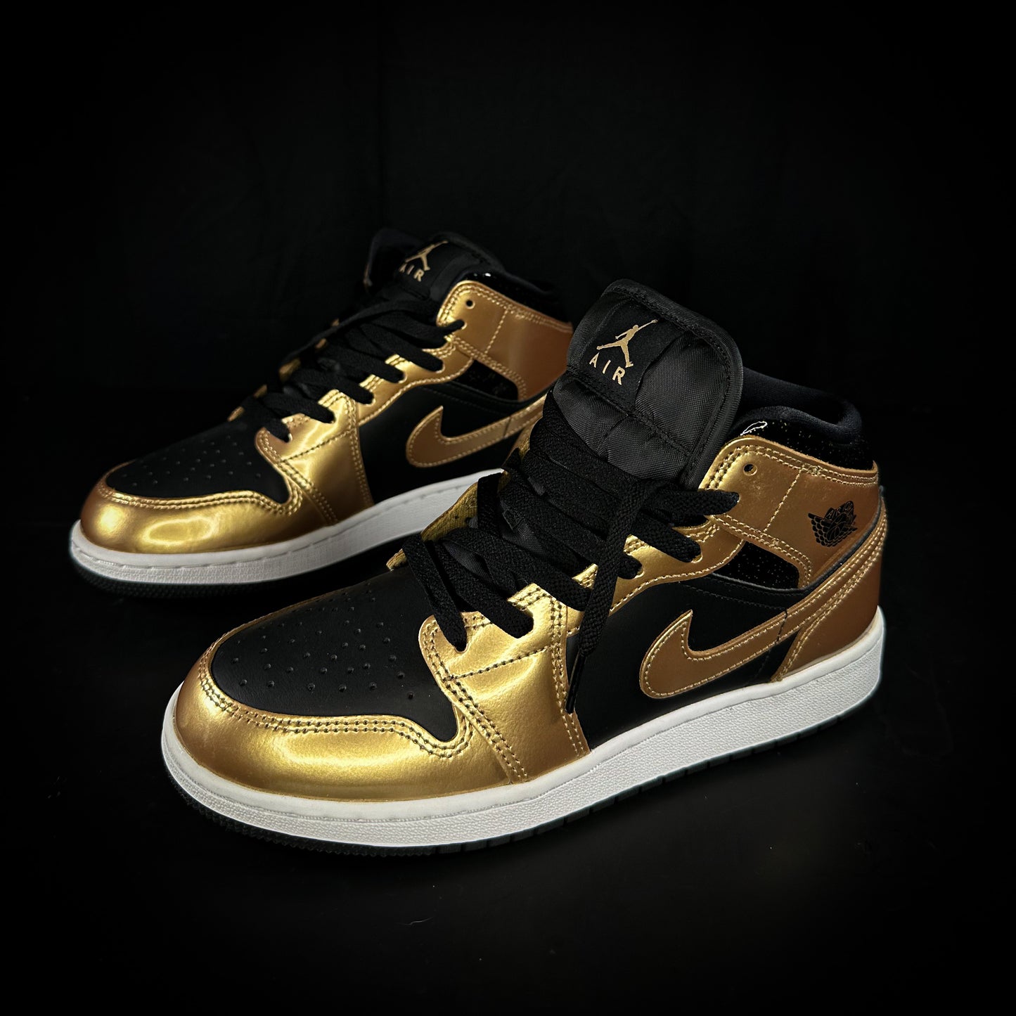 6.5us (8W) Nike Jordan 1 Mid “Metallic Gold Black” 