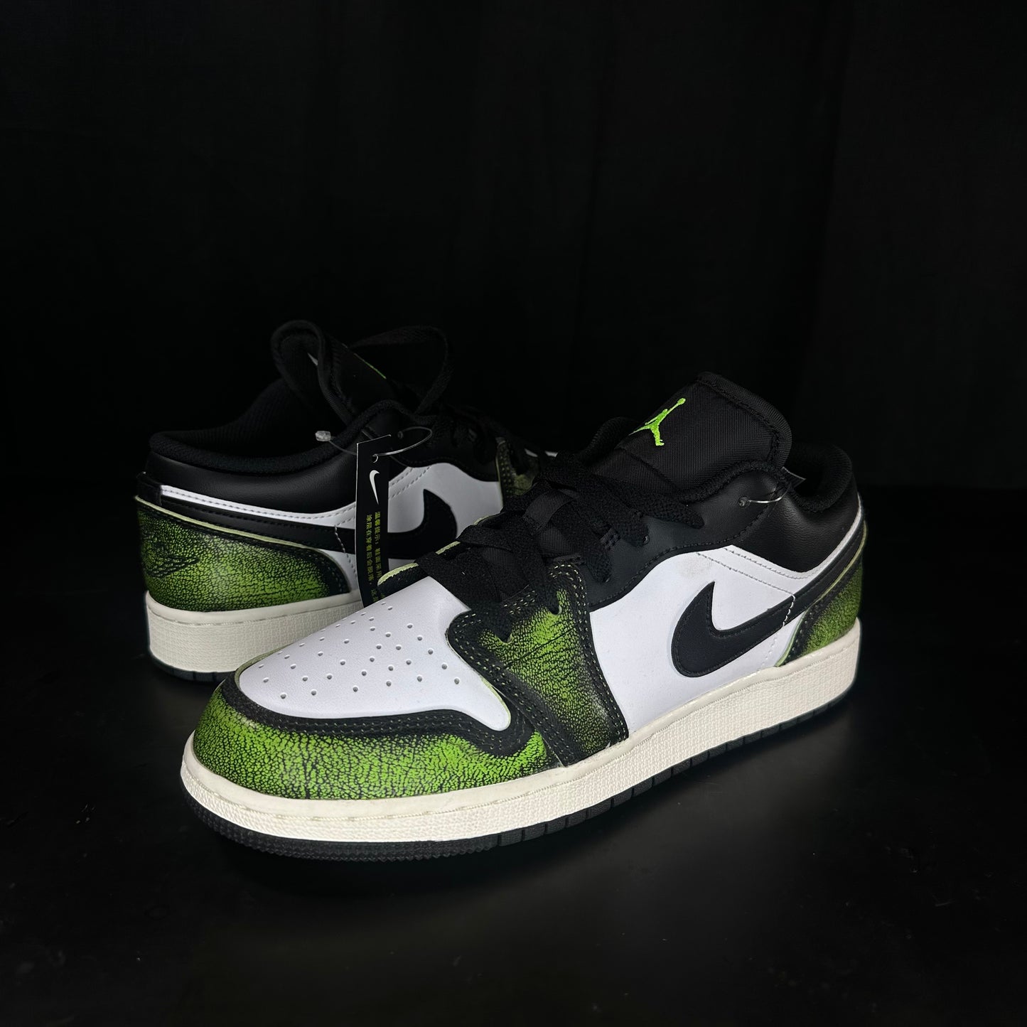 Jordan 1 Low “Wear Away Electric Green” 7us (8,5W)