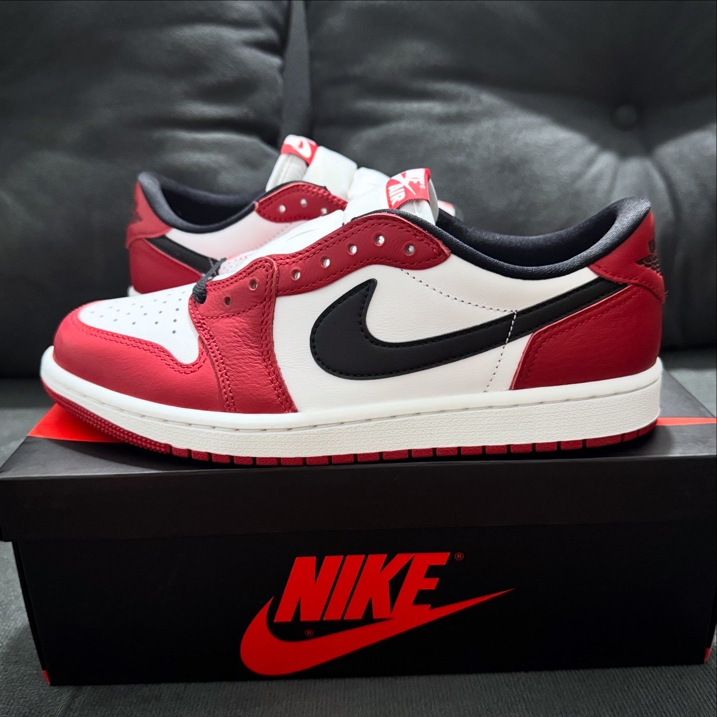 10.5us Nike Jordan 1 Low OG “Black Toe” 