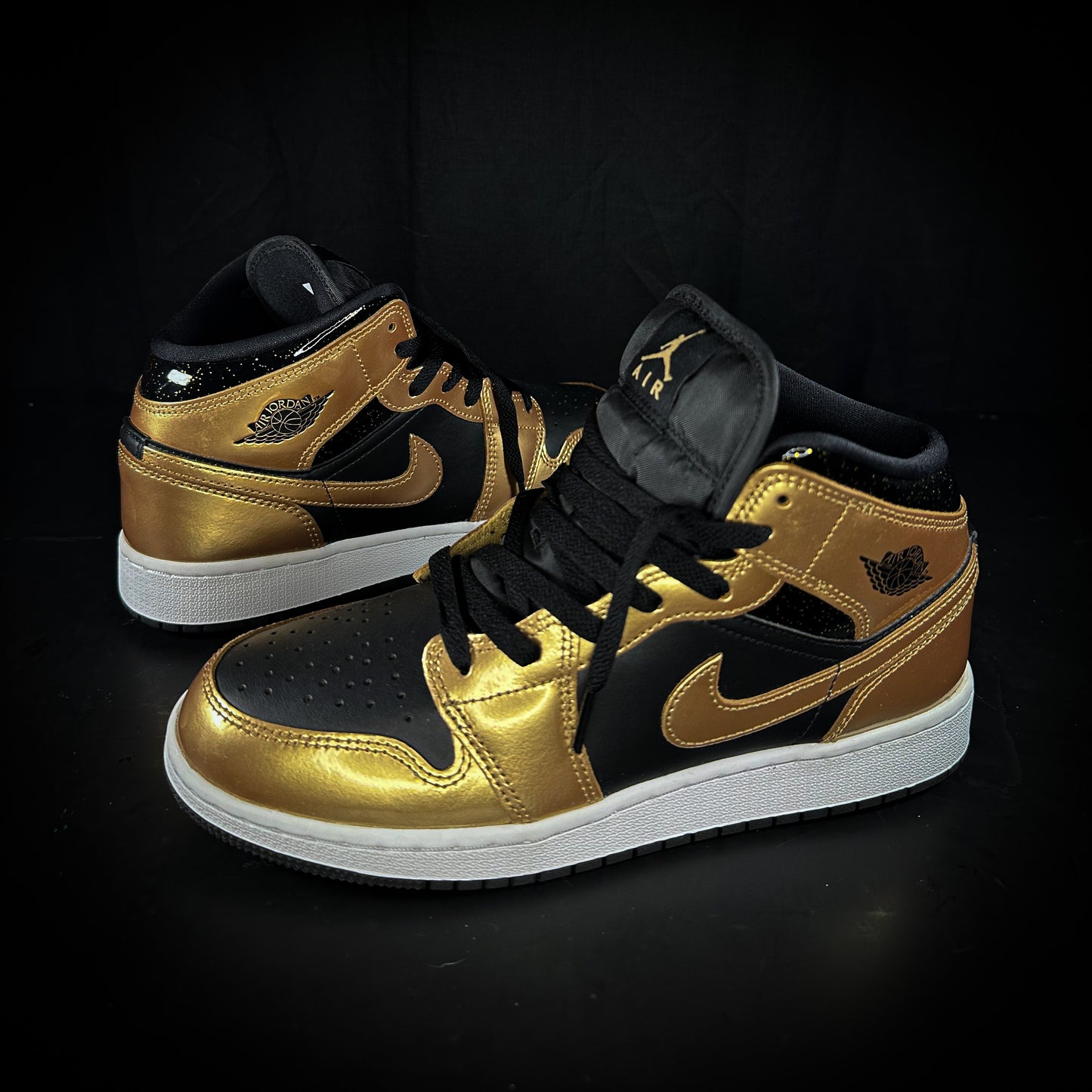 6.5us (8W) Nike Jordan 1 Mid “Metallic Gold Black” 