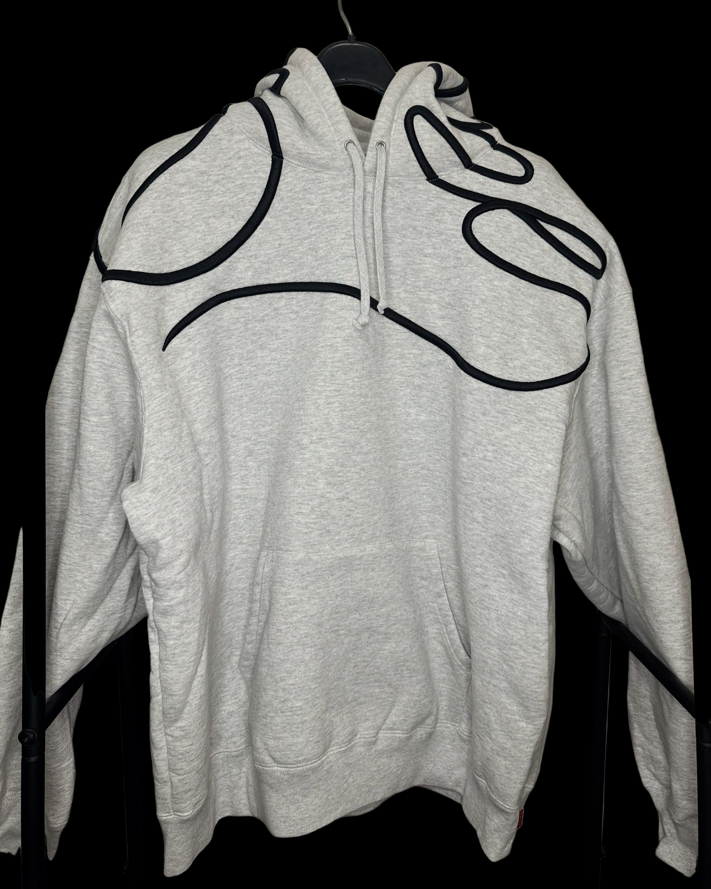 “Shoulder Script Hooded Sweatshirt” Heather Grey XL