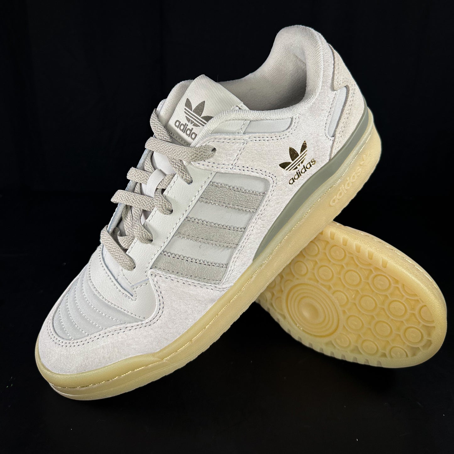 9.5us Adidas Forum Low 