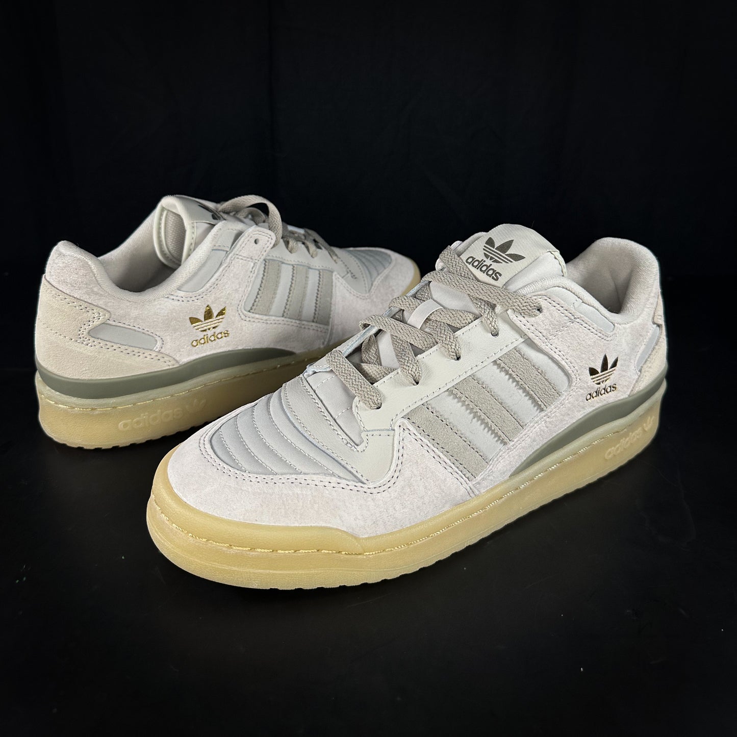 9.5us Adidas Forum Low 