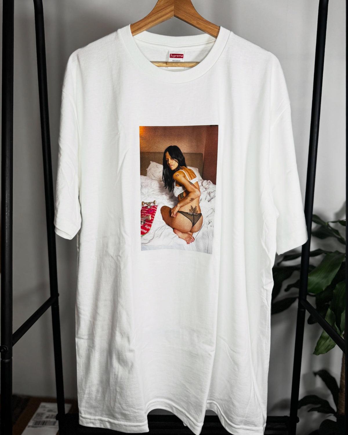 T-shirt “Neighbor Tee" White XL