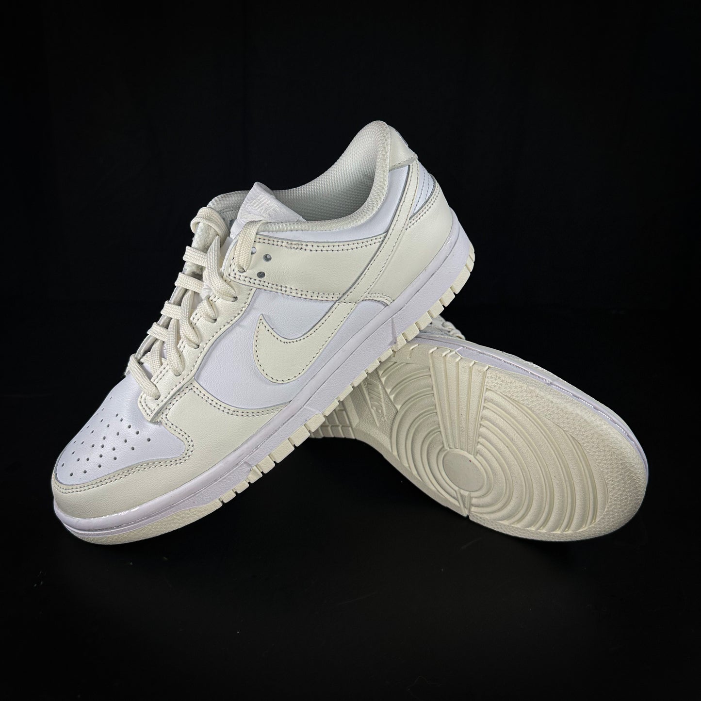 6.5us (8W) Nike Dunk Low “White and Sail” 