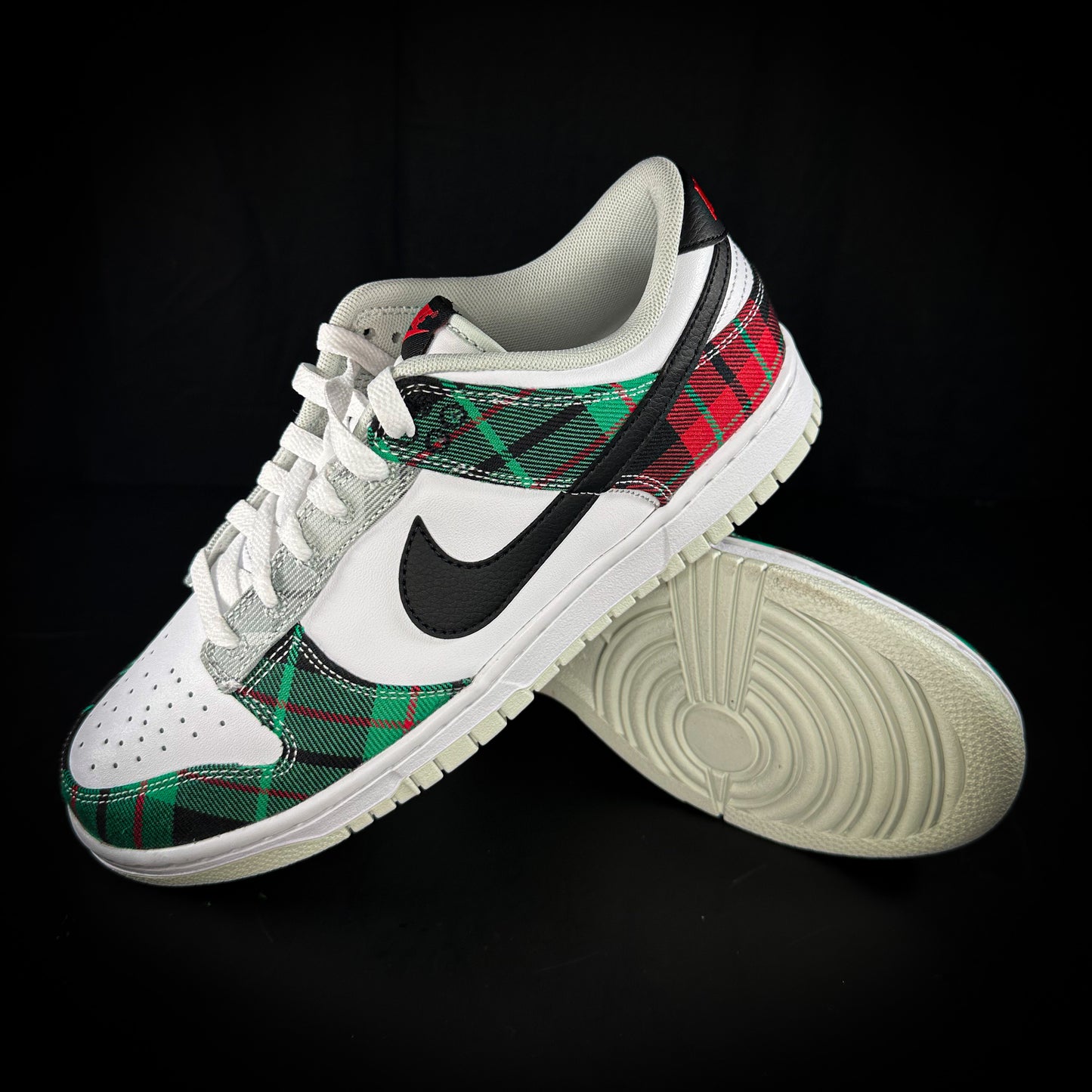 8.5us (10W) Nike Dunk Low “Tartan Plaid” 