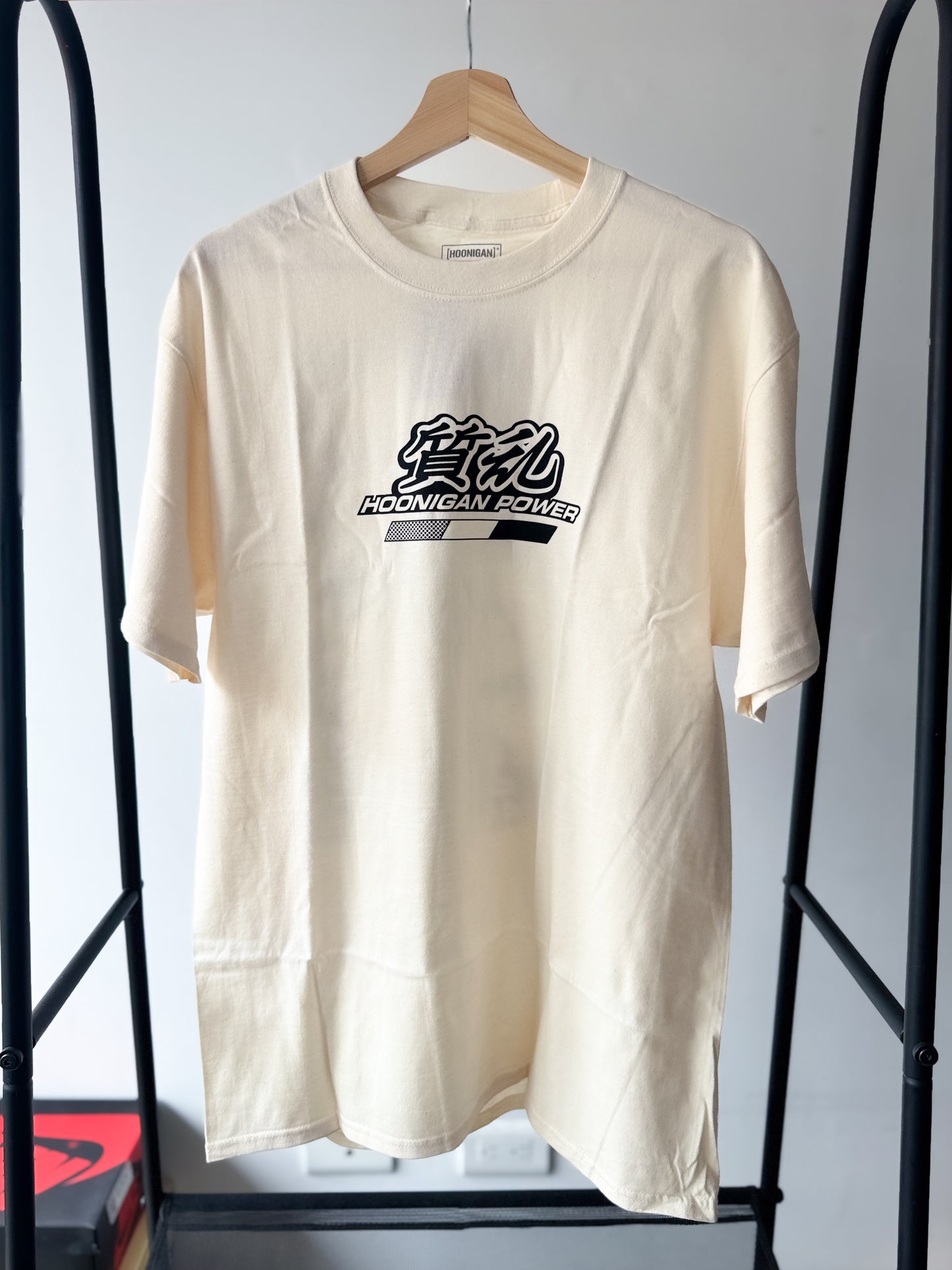 T-Shirt “On Site” Kream L