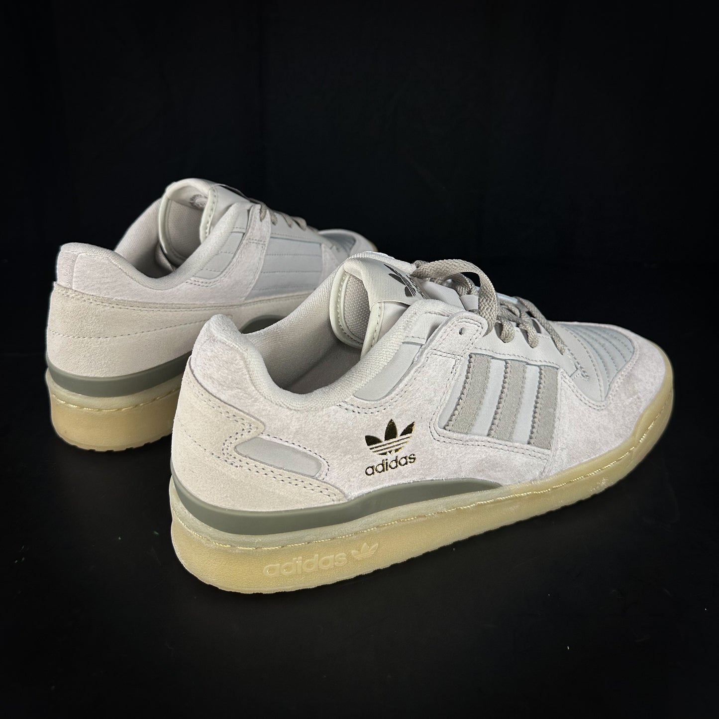 9.5us Adidas Forum Low 