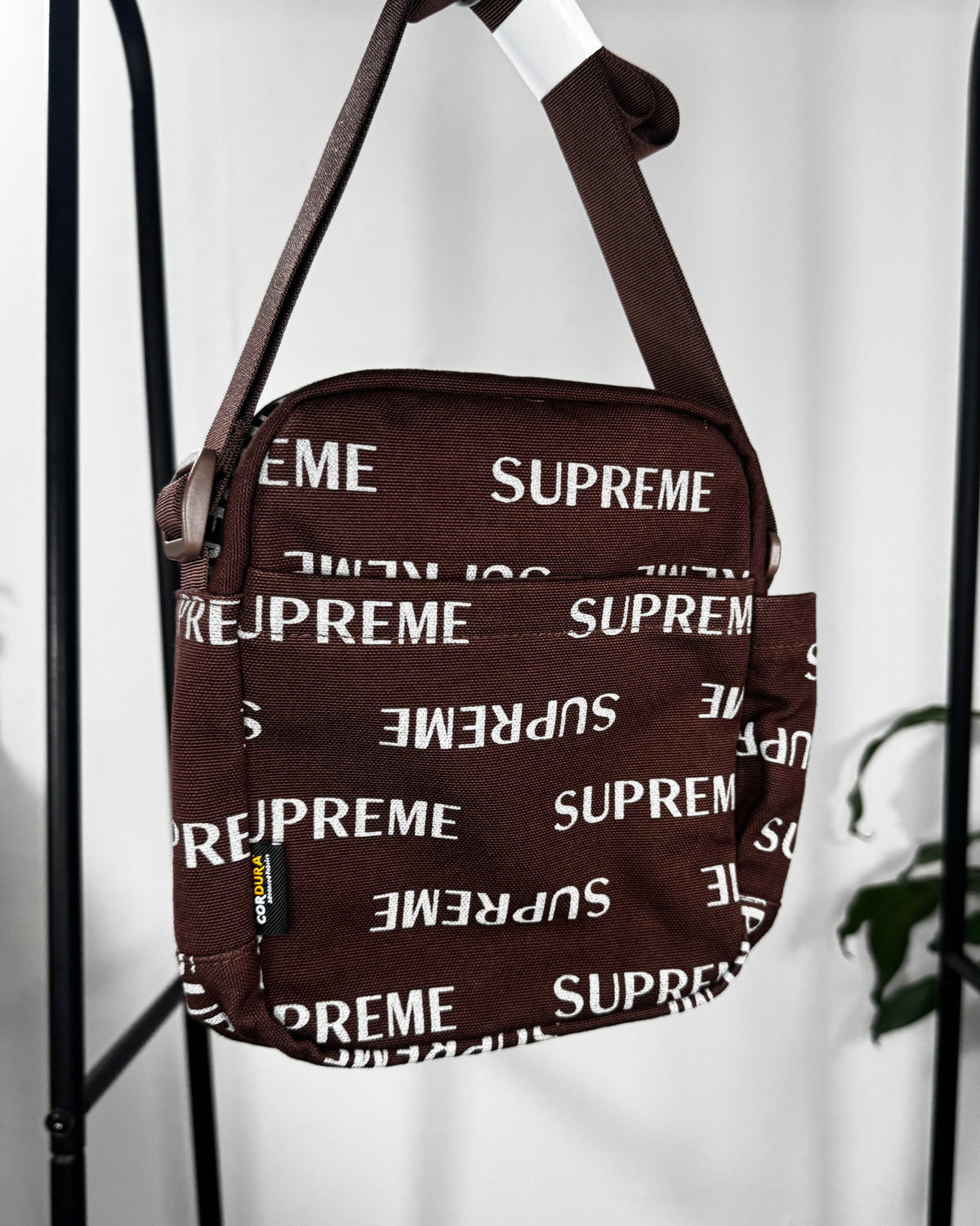 Shoulder Bag Predator Brown