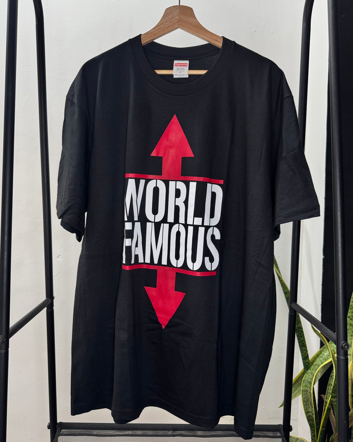 T-shirt “World Famous Tee" Black