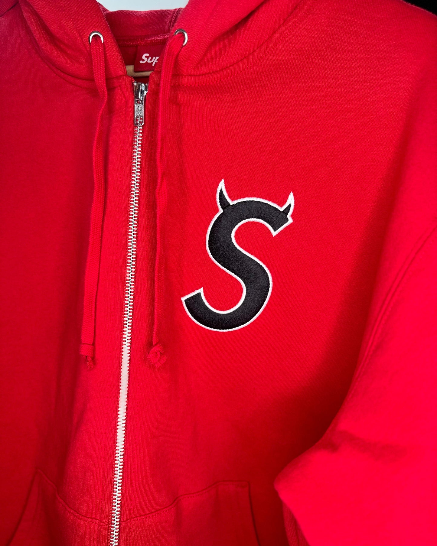 Zip Up Hoodie ”Devil S Logo" Red M