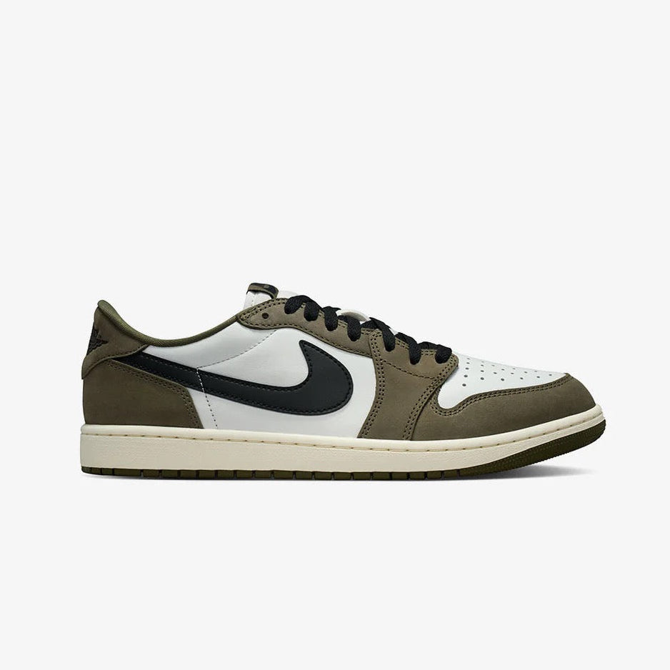 10.5us Nike Jordan 1 Low OG “Black Toe” 