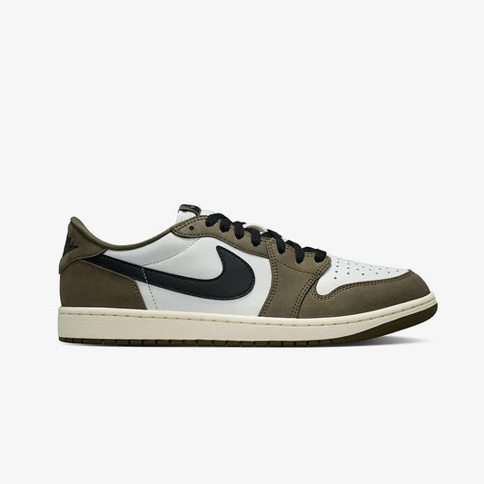 10.5us Nike Jordan 1 Low OG “Black Toe” 